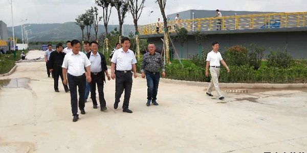 市人大常委会党组副书记、副主任樊文浩一行调研泓源公司项目建设情况(图3) 市人大常委会党组副书记、副主任樊文浩一行调研泓源公司项目建设情况(图3)