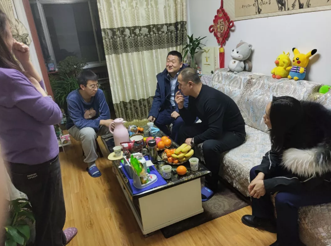 乐鱼网页版-乐鱼(中国)
产业开发板块深入开展员工家访活动(图2)