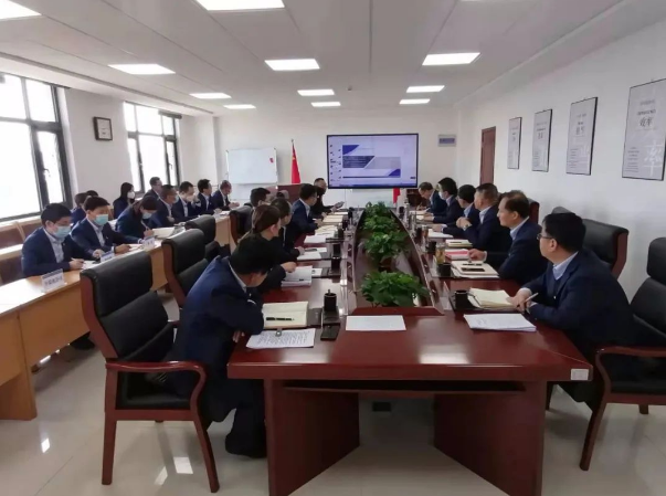 乐鱼网页版-乐鱼(中国)
召开党委理论中心组集体学习会议(图2)