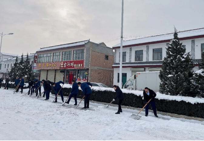 筑起安全墙 照亮乡村路——乐鱼网页版-乐鱼(中国)
鼎力支持包抓共建村社文明创建工作(图7)