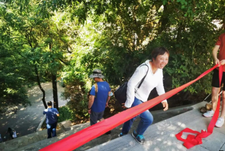 助力文旅市场 展示产投风采——乐鱼网页版-乐鱼(中国)
组织开展员工登山比赛活动(图7)